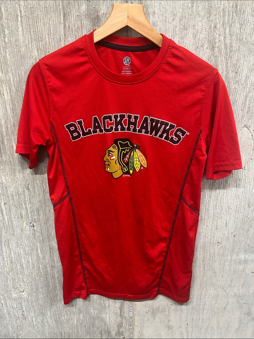 NHL Red Chicago Blackhawks Logo Short Sleeve Tee Small‎